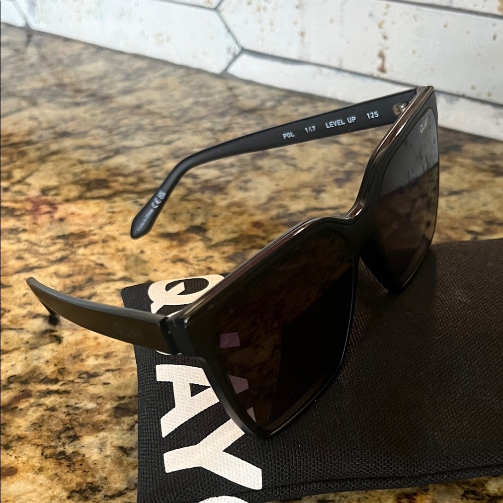 Quay Australia Level Up Black Polarized Sunglasses - Picture 2 of 4